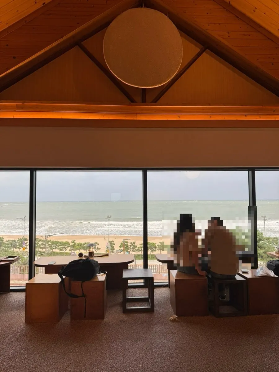 Third-floor space for learning the Korean tea ceremony