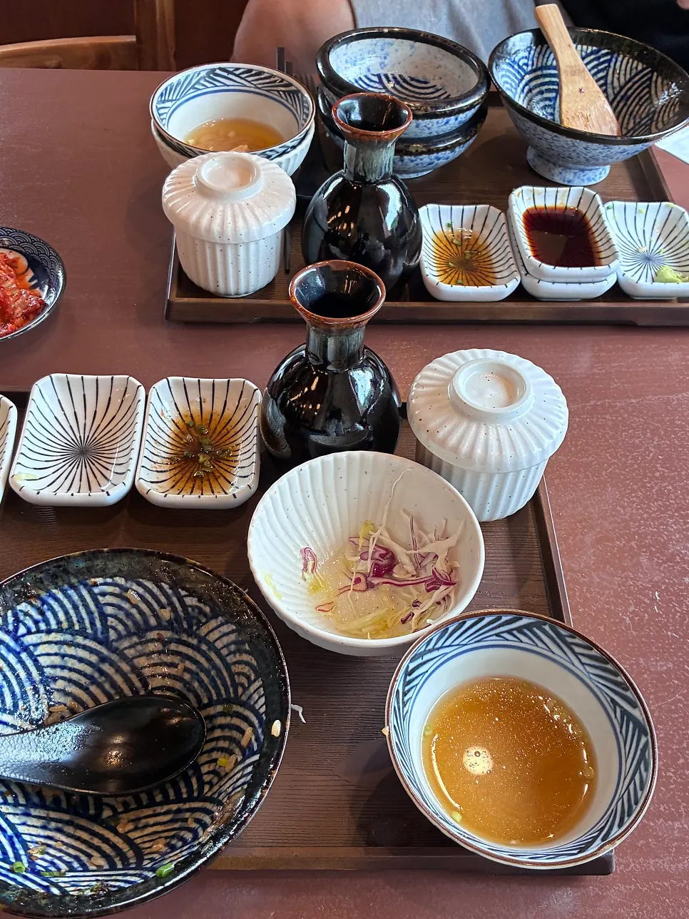 후식 매실차와 입구 캔디