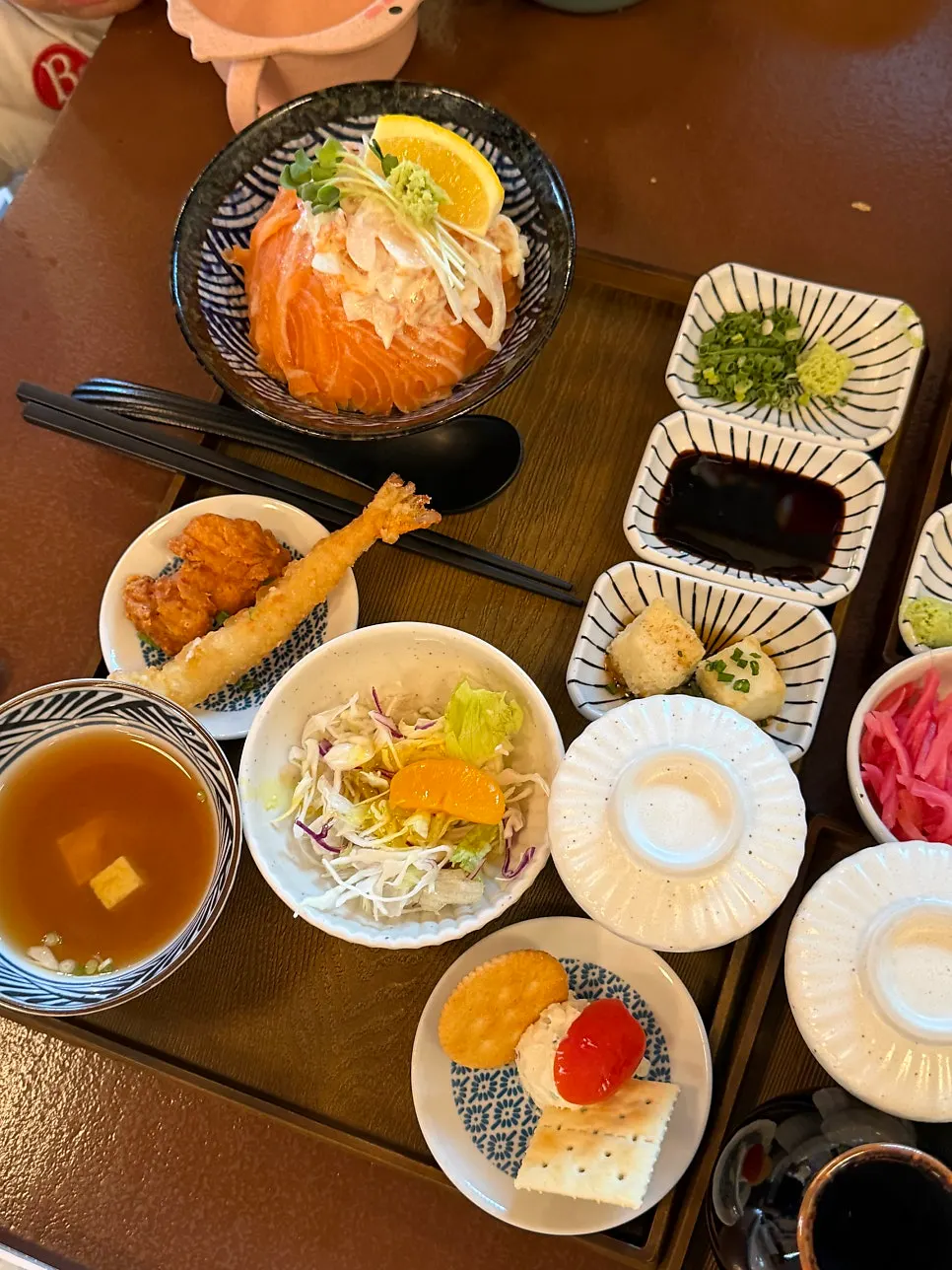 Salmon rice bowl topped with aged salmon