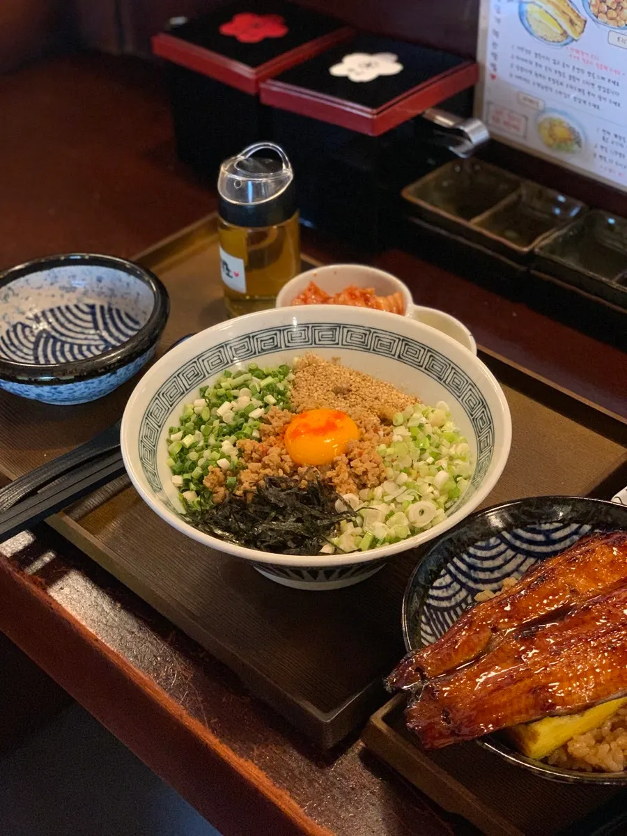 노른자가 올라간 마제우동