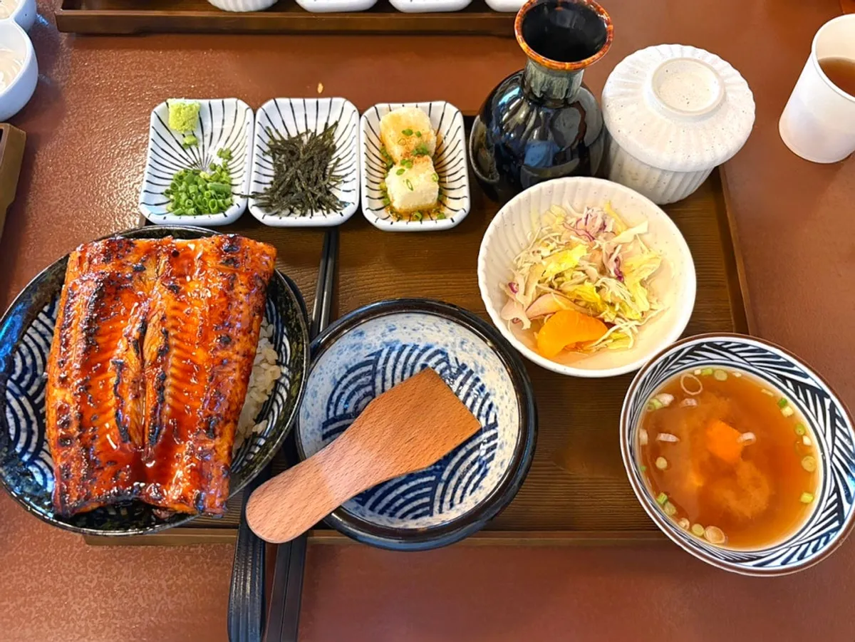 Set meal with dessert crackers and tempura