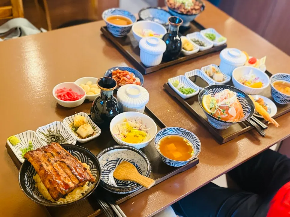 부산 송정 일식당 유옥 덮밥 상차림