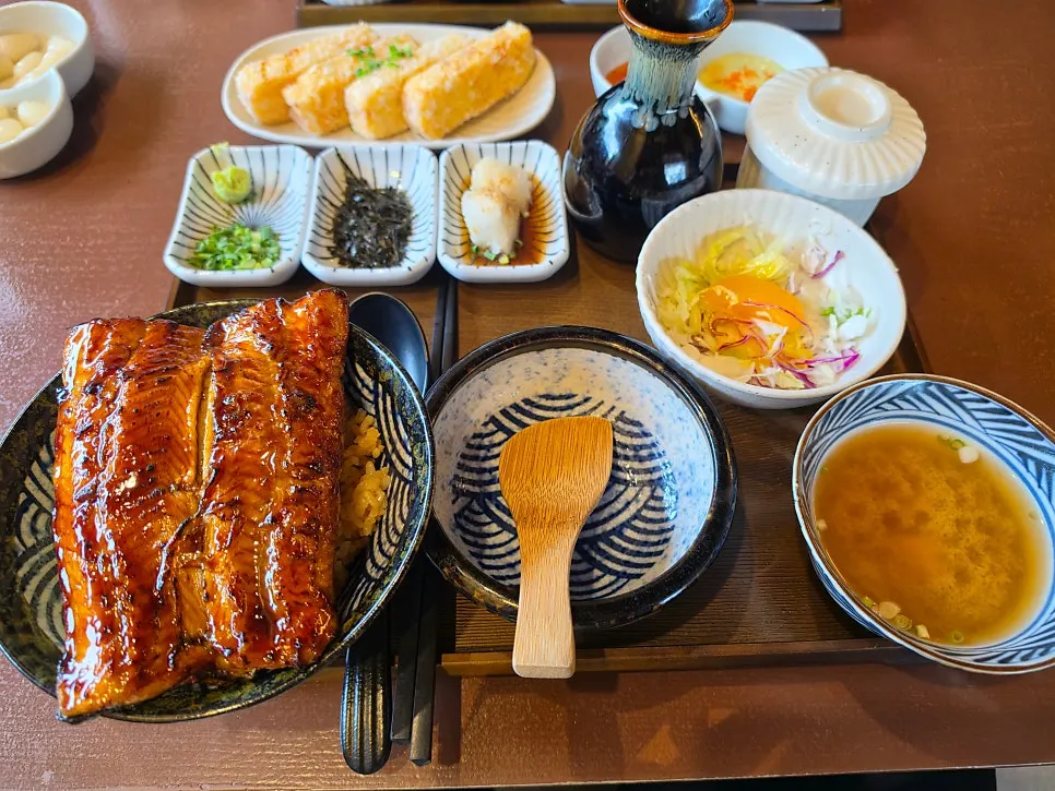 유옥 토리동한상 닭고기 덮밥