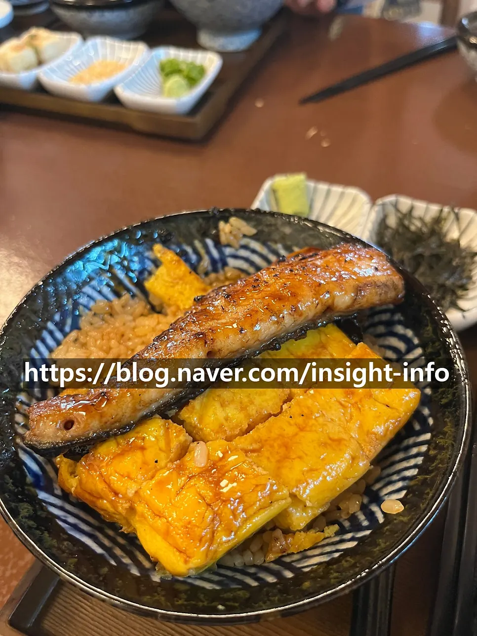 Eel cut into bite-sized pieces with rice