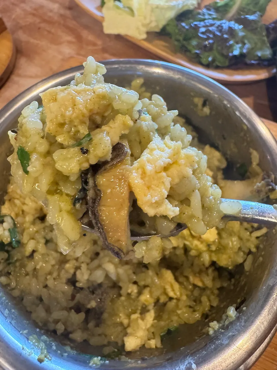 Abalone pot rice in the cooking pot