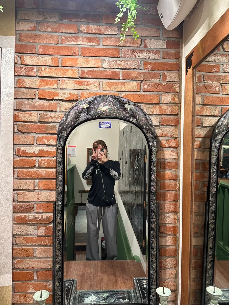 1층과 2층 사이 자개 농 거울