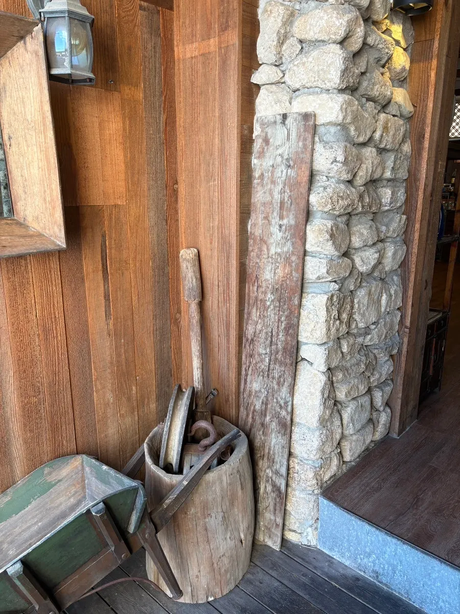 First-floor Korean restaurant interior at Songjeongok