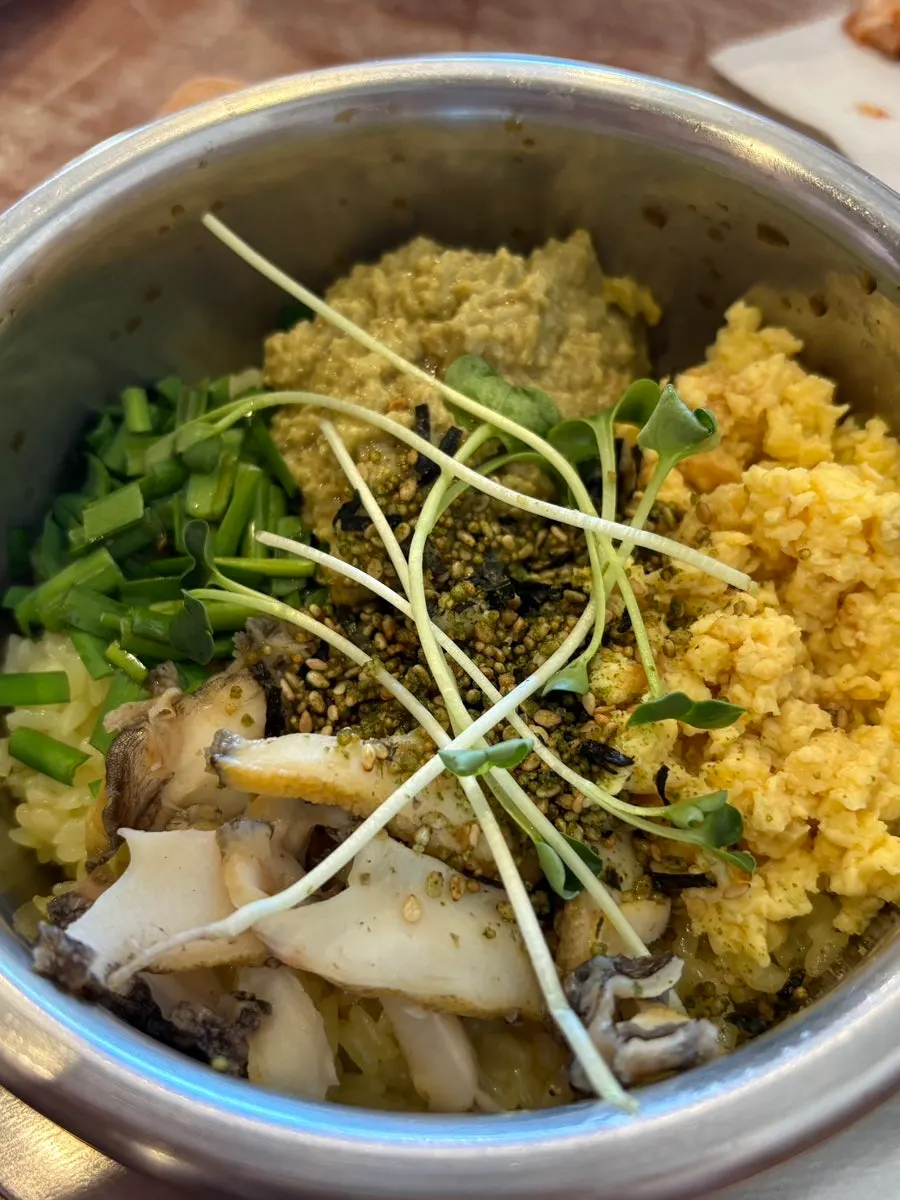 Songjeongok's abalone pot rice served in its pot