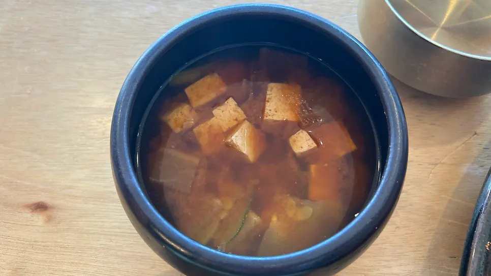 양념게장과 김치류 밑반찬