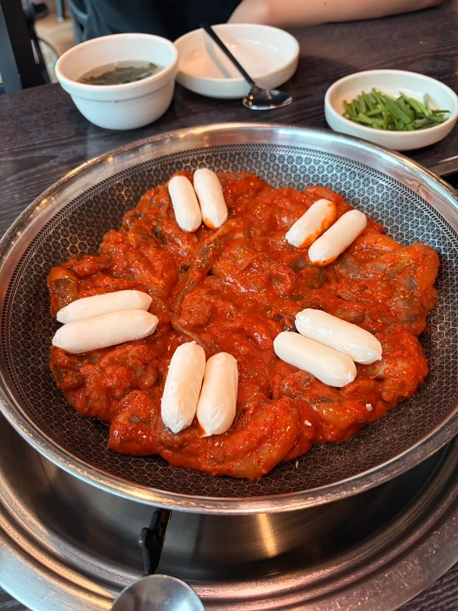 Only octopus with cheese rice cake noodles on the pan