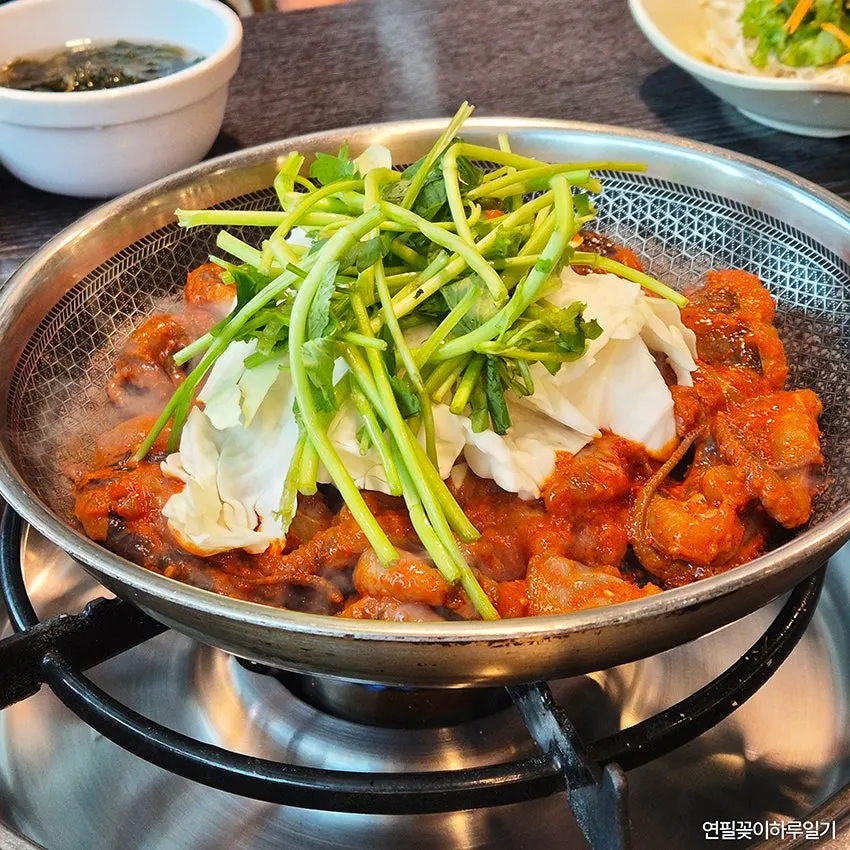 Representative shot of the octopus and hanwoo sirloin set at Songjjujip Magok