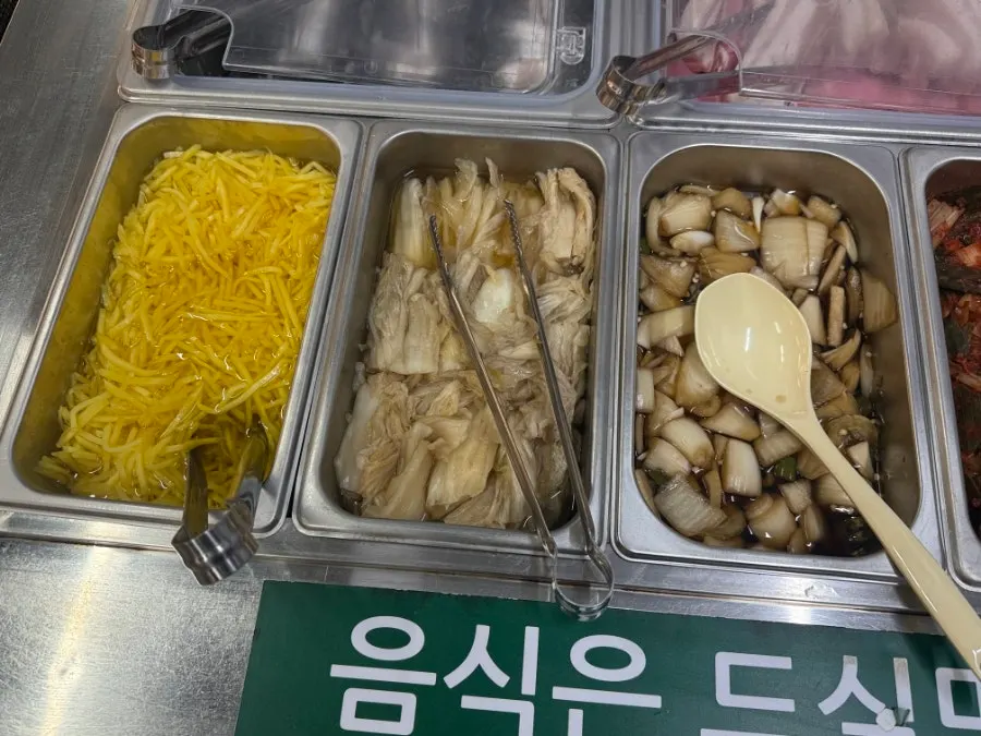 Full view of the self-serve side dish counter