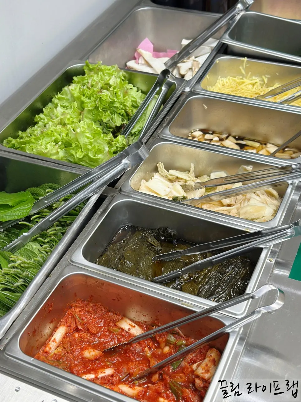 셀프바 삼겹살과 닭목살, 수제 양념 돼지갈비