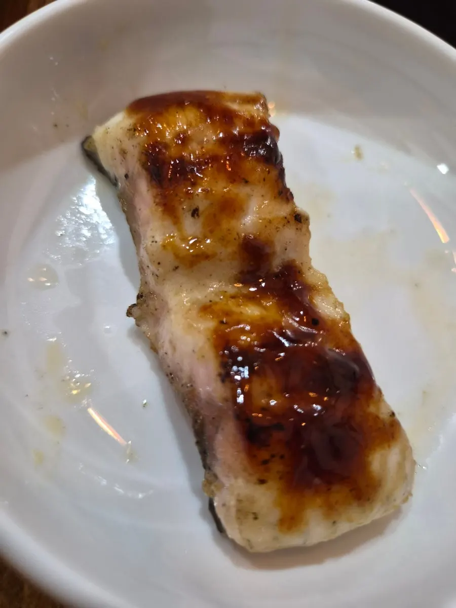 Eel cut into bite-sized pieces after grilling