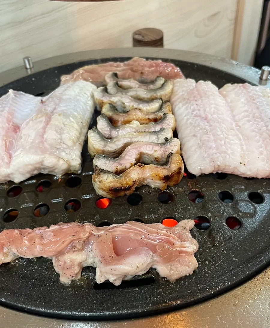 Pork belly and chicken neck meat brought from the self-bar