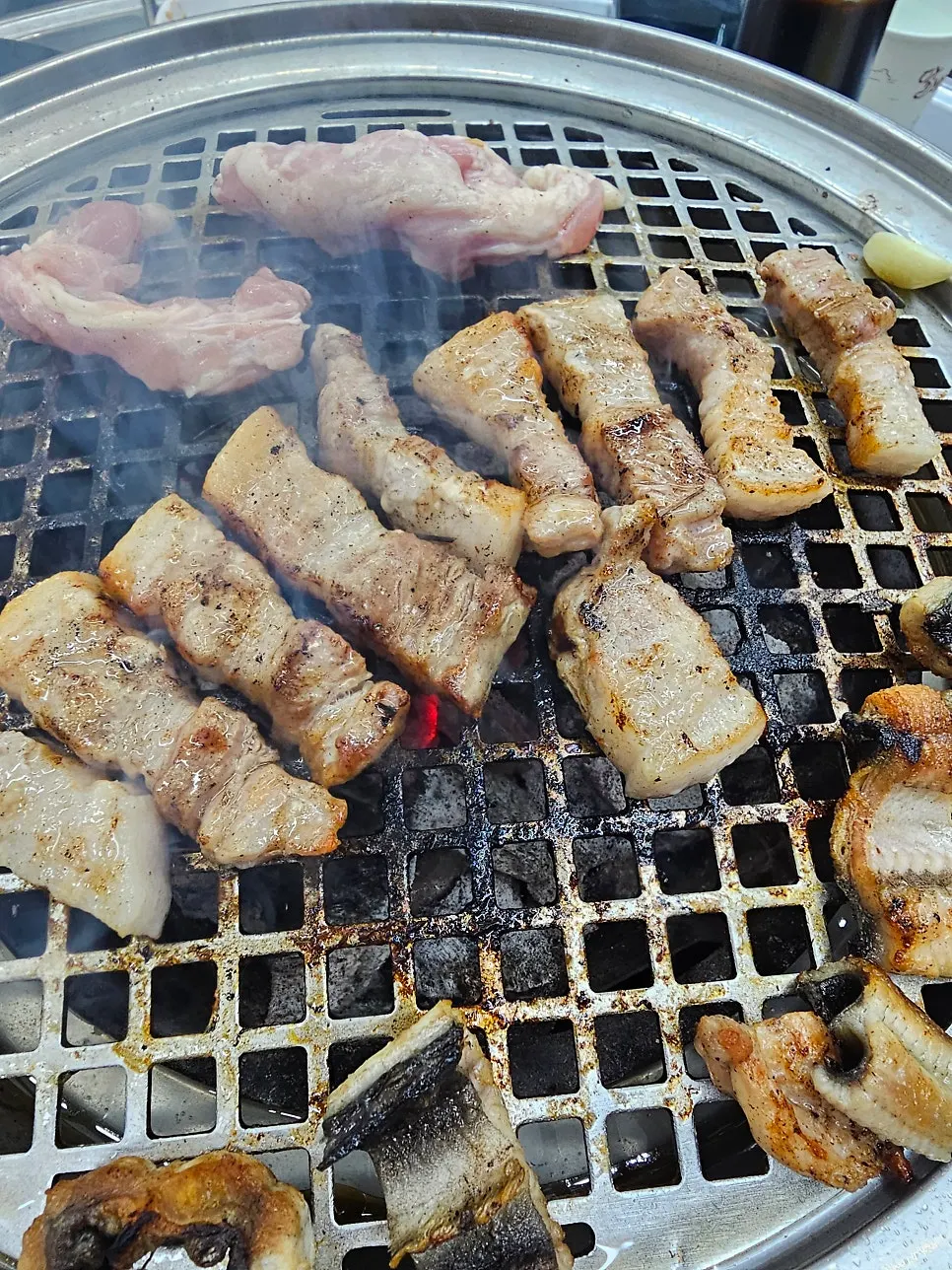 대파김치와 함께 먹는 숯불 장어