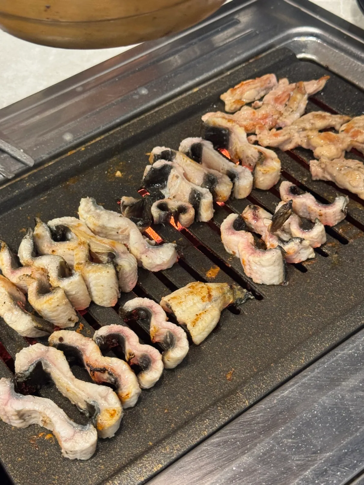 Main photo of all-you-can-eat freshwater eel at Songrimbok in Jijok-dong, Daejeon