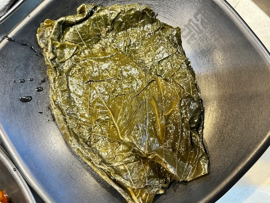 장어구이 식당 내부 넓은 좌석 배치