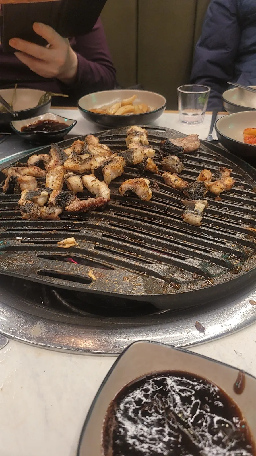 셀프로 구운 장어 익은 모습