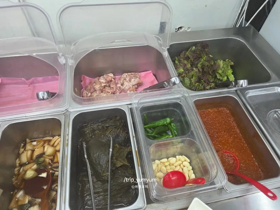 Unlimited refill meat and side dishes ready at the self-bar