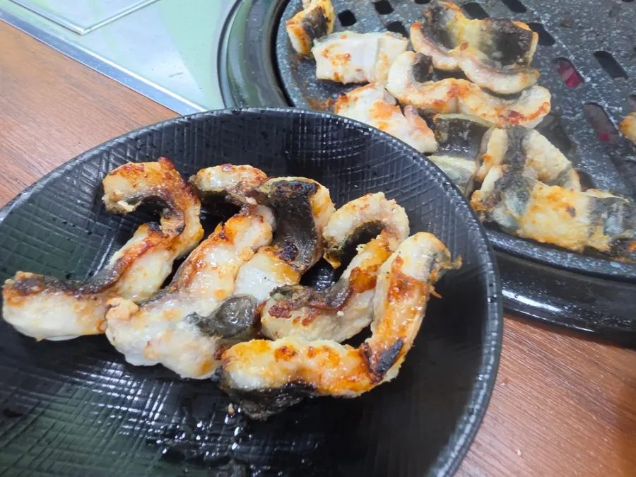 A fully grilled piece of eel