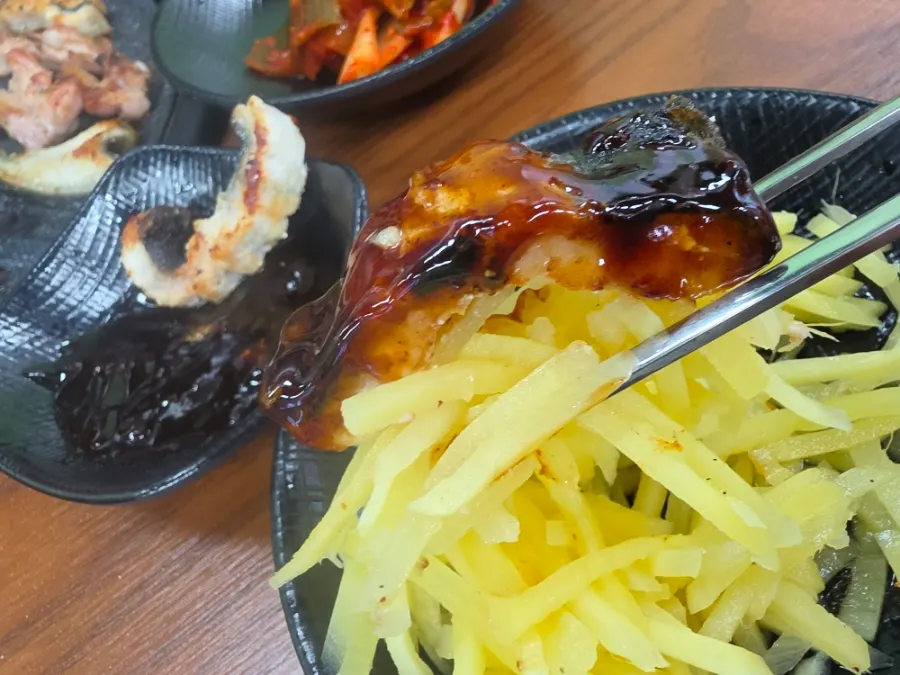 Ginger to top the eel