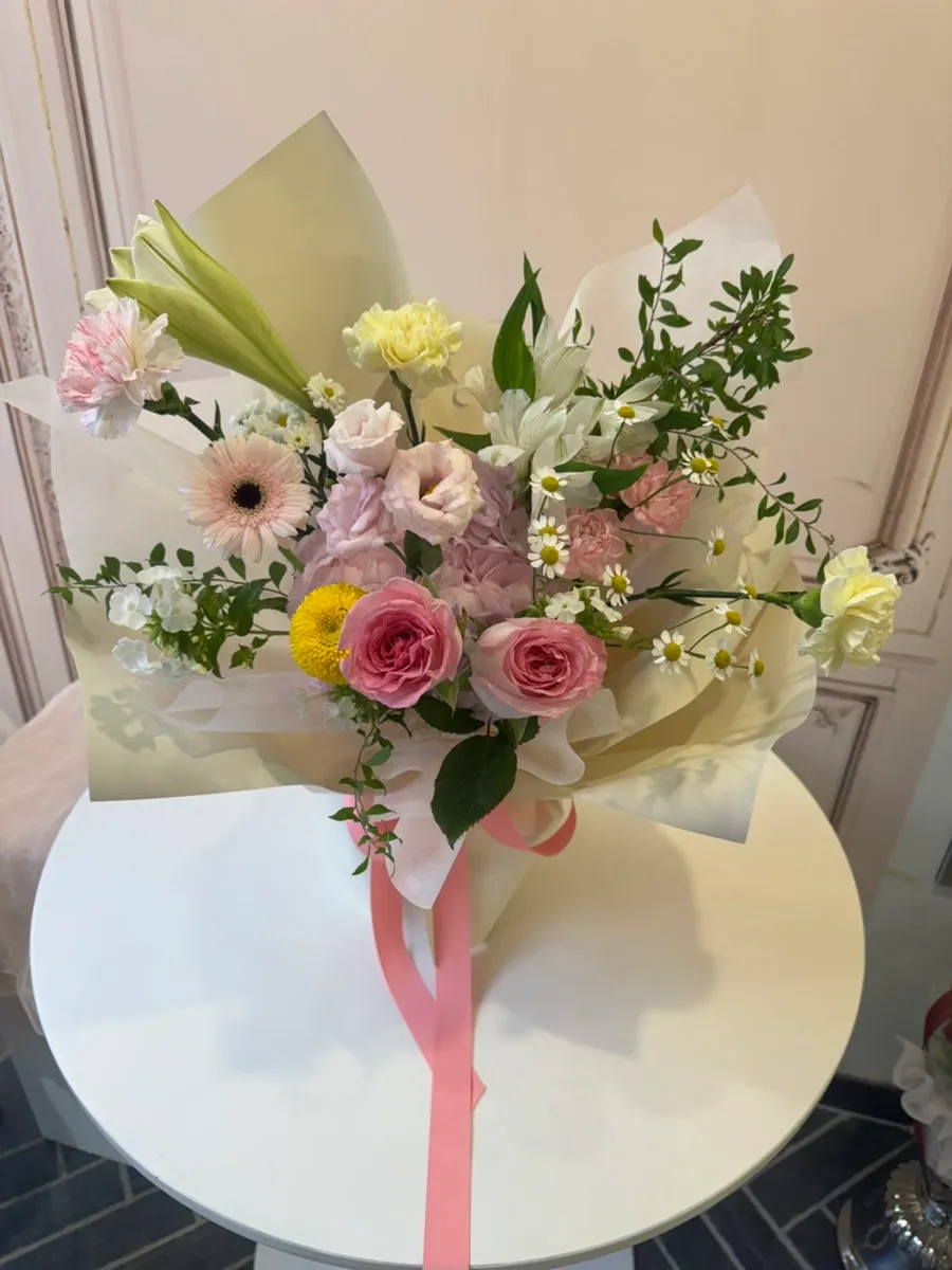생일 축하용 M 사이즈 꽃다발