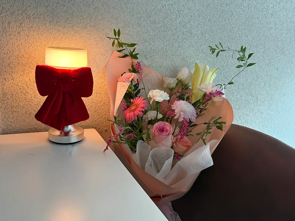 Custom-color bouquet arrangement
