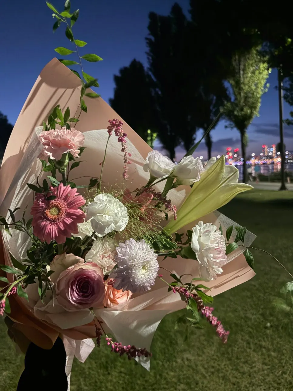 Bouquets and preserved-flower gift selection