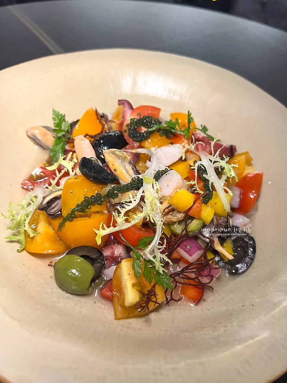 Plato de ensalada de mariscos de Allegro