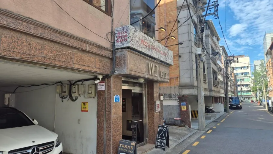 Space leading to the basement restaurant entrance