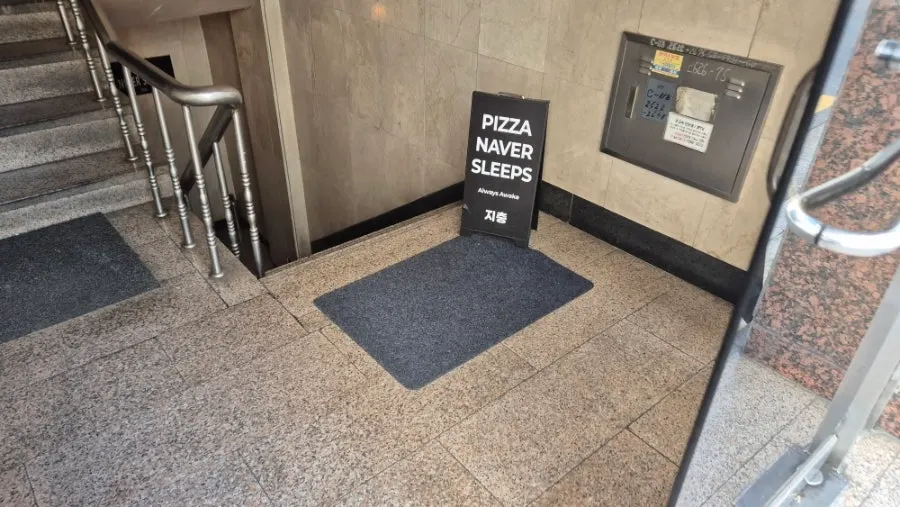 Basement pizza restaurant with a worldly atmosphere