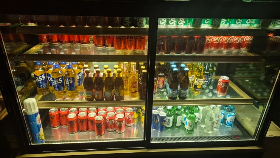 Self-service bar for water and tissues