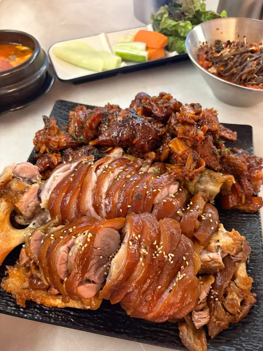 Tender jokbal from Narae Jokbal