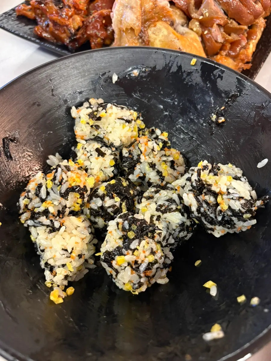 Jokbal and spicy jokbal enjoyed together