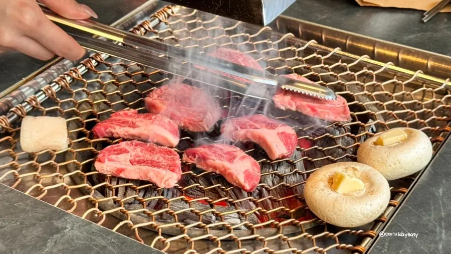 The Seonghwa mixed platter 400g table spread