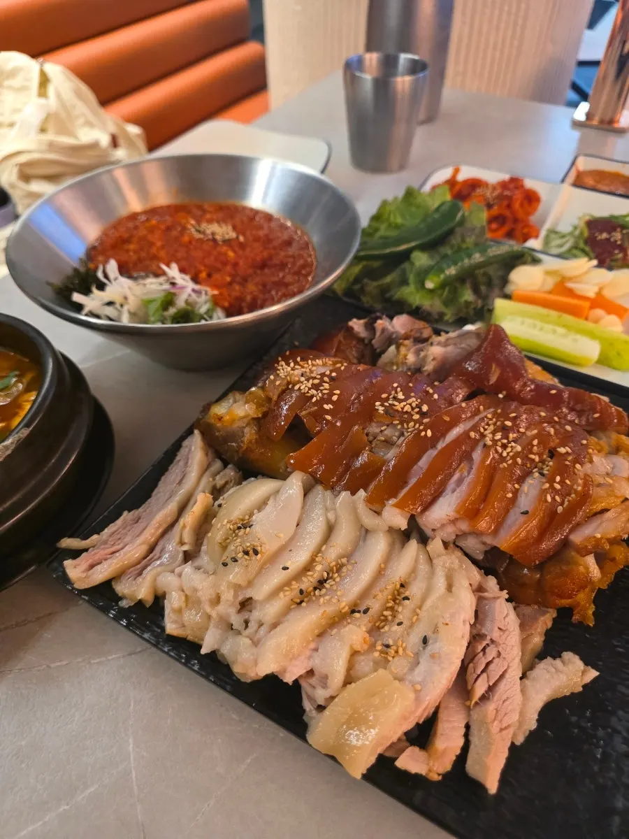 잠실 송리단길 나래족발 점심 방문 사진