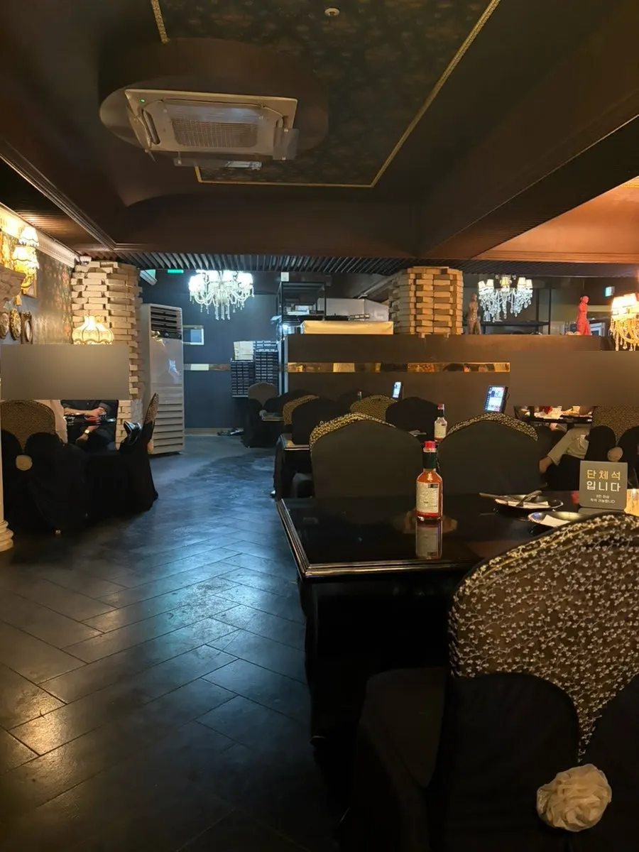 Space featuring plaster columns