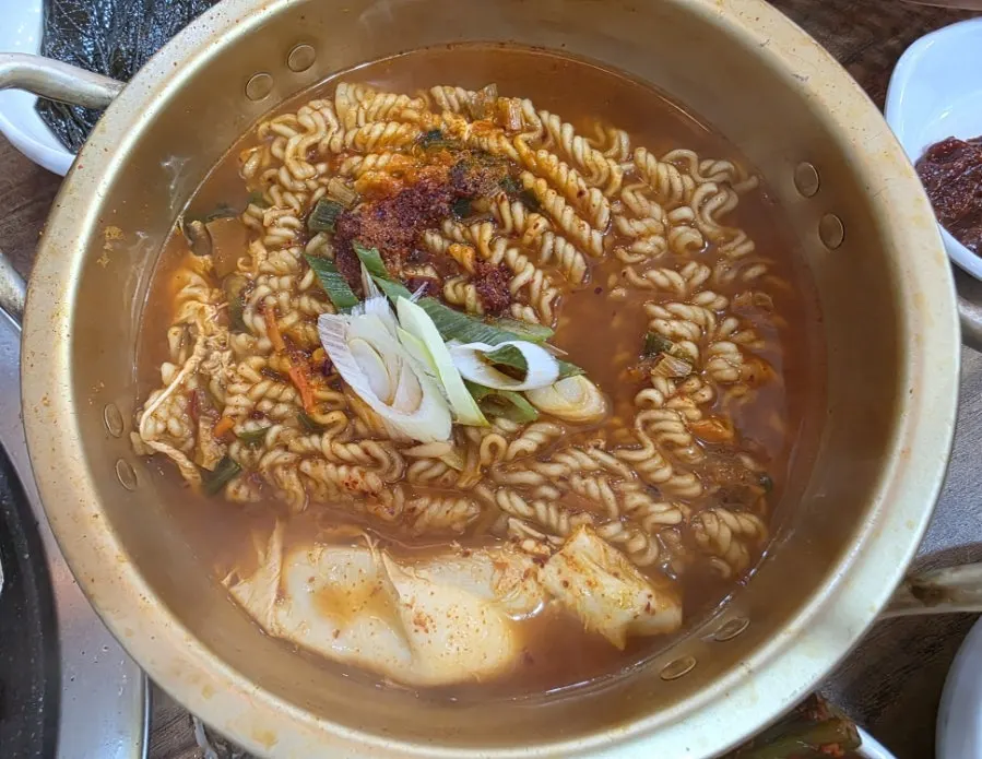 계란 넣은 얼큰라면
