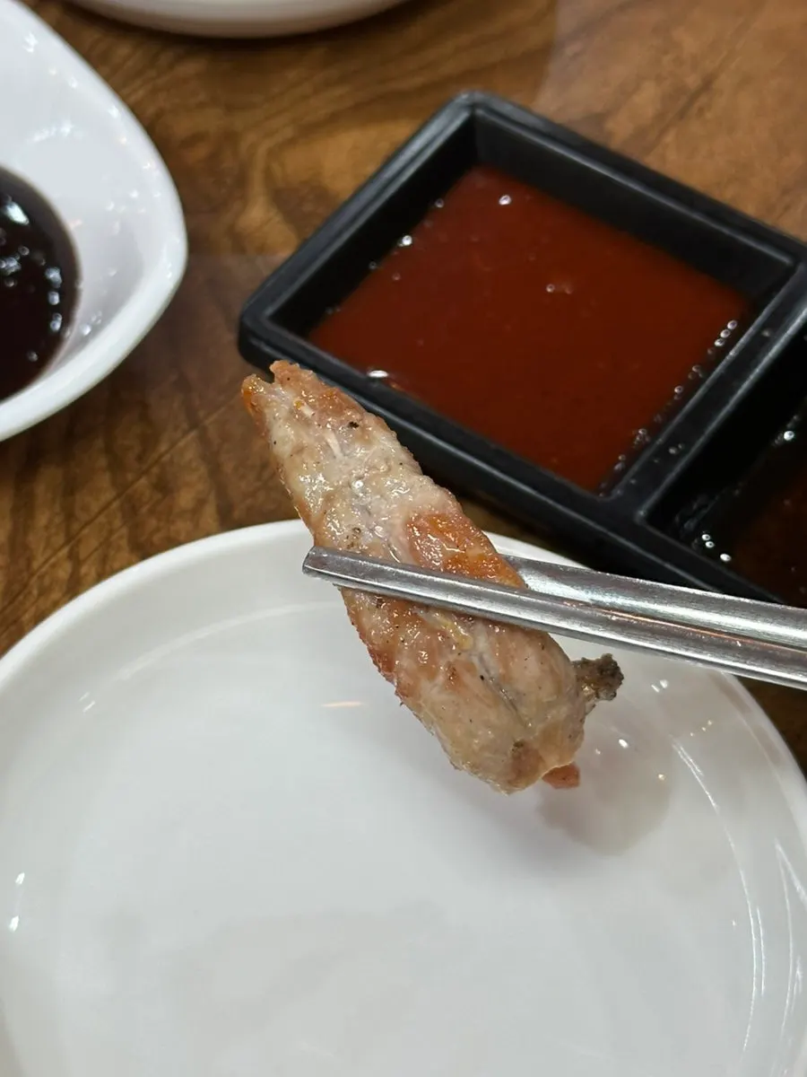Grilled eel cut and stood up on the plate