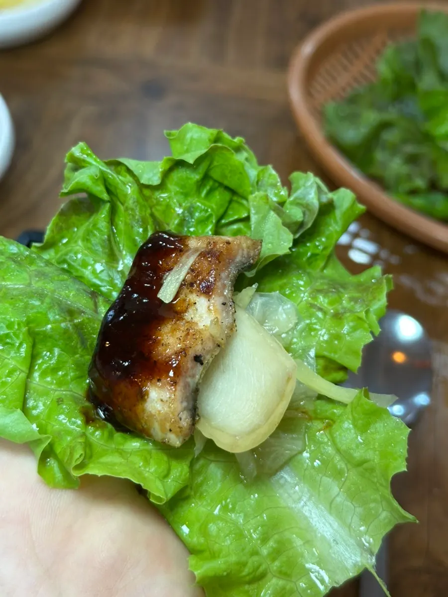 A freshly re-grilled refill of eel