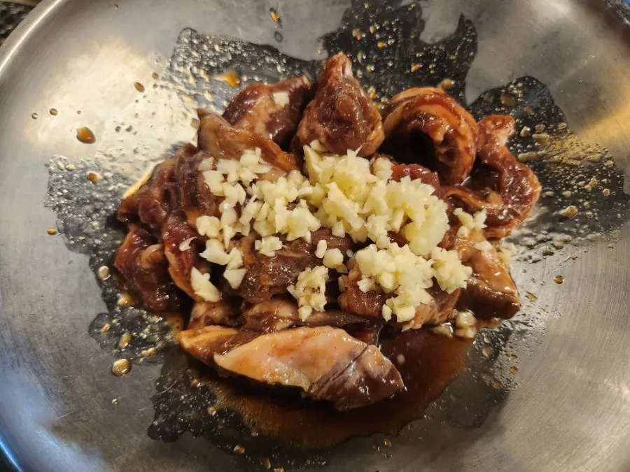 공기밥과 고기집 된장찌개