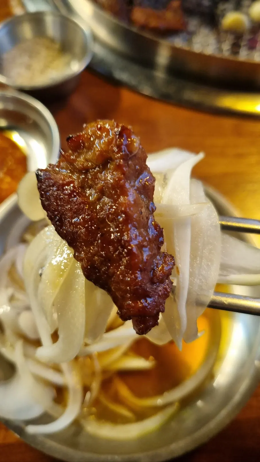 적당히 익힌 주걱살 구이