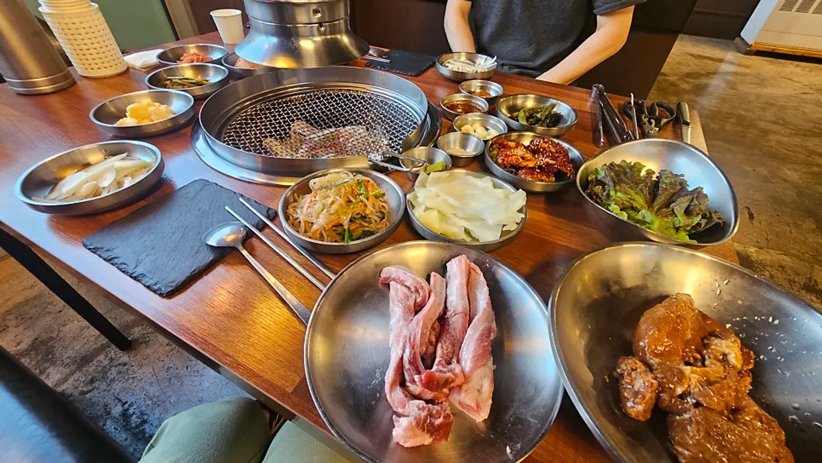 룸처럼 분리된 주걱집 단체석