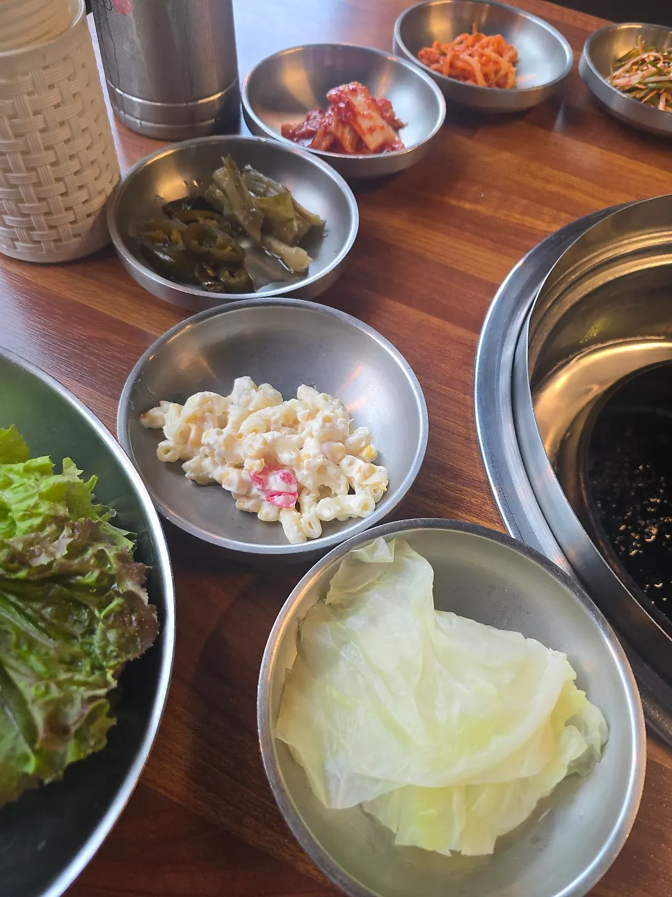 Interior of Jugeokjip meat restaurant in Pyeongtaek