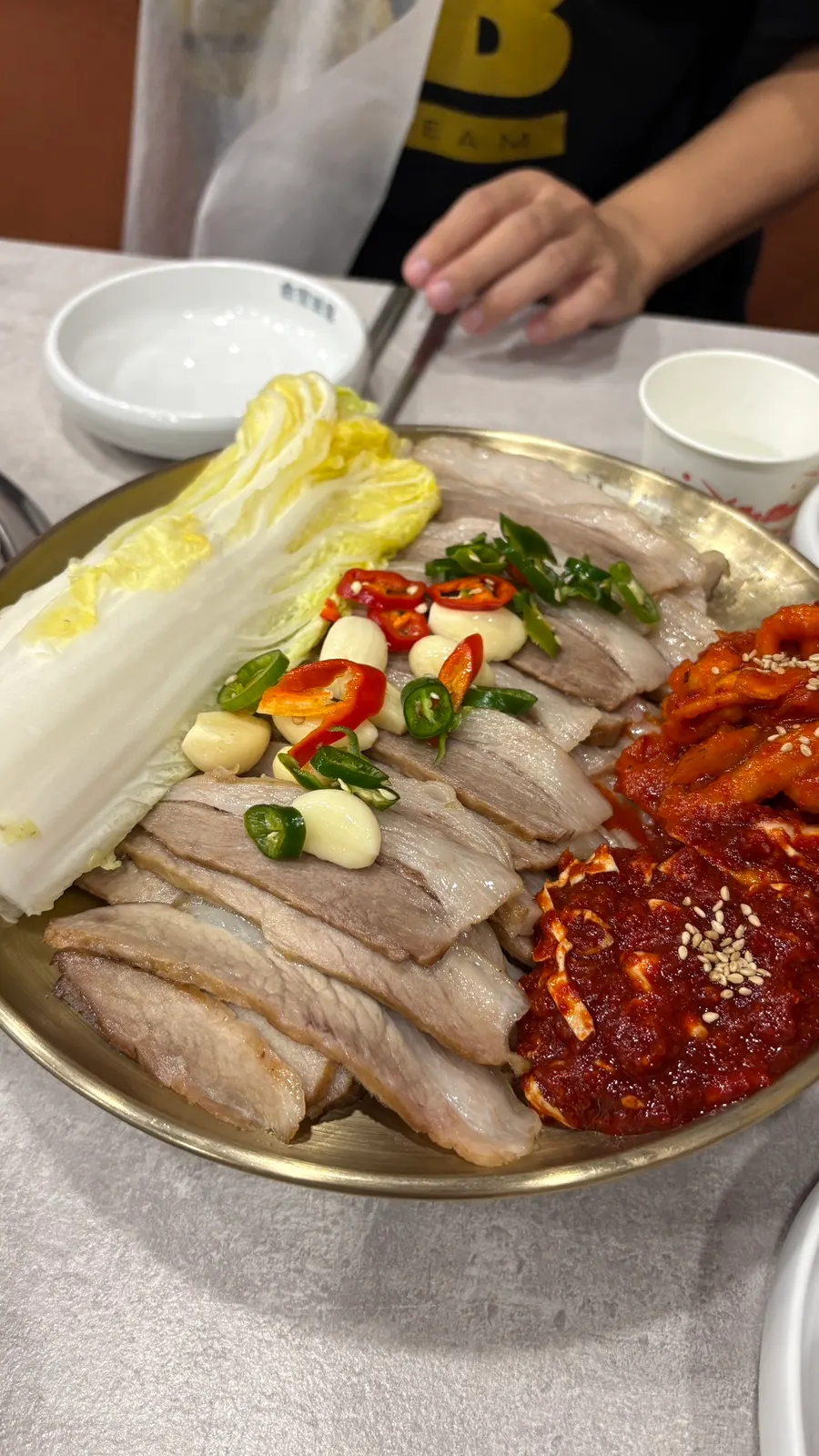 Bossam kimchi filling and radish kimchi