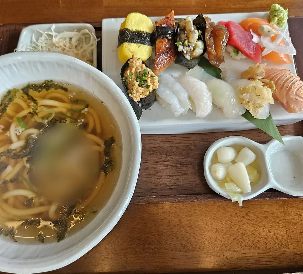กุ้งทอดซอสโฮมเมด 4 ชิ้น