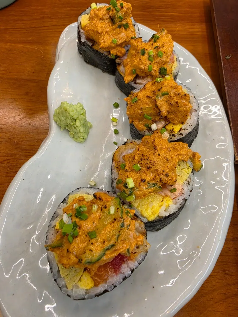 Plate of Sonsi ankimo futomaki