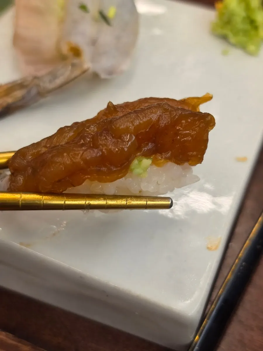 Plate of 12 pieces of aged sushi