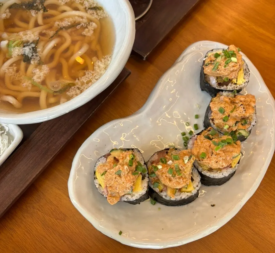 Bonito udon included in the set